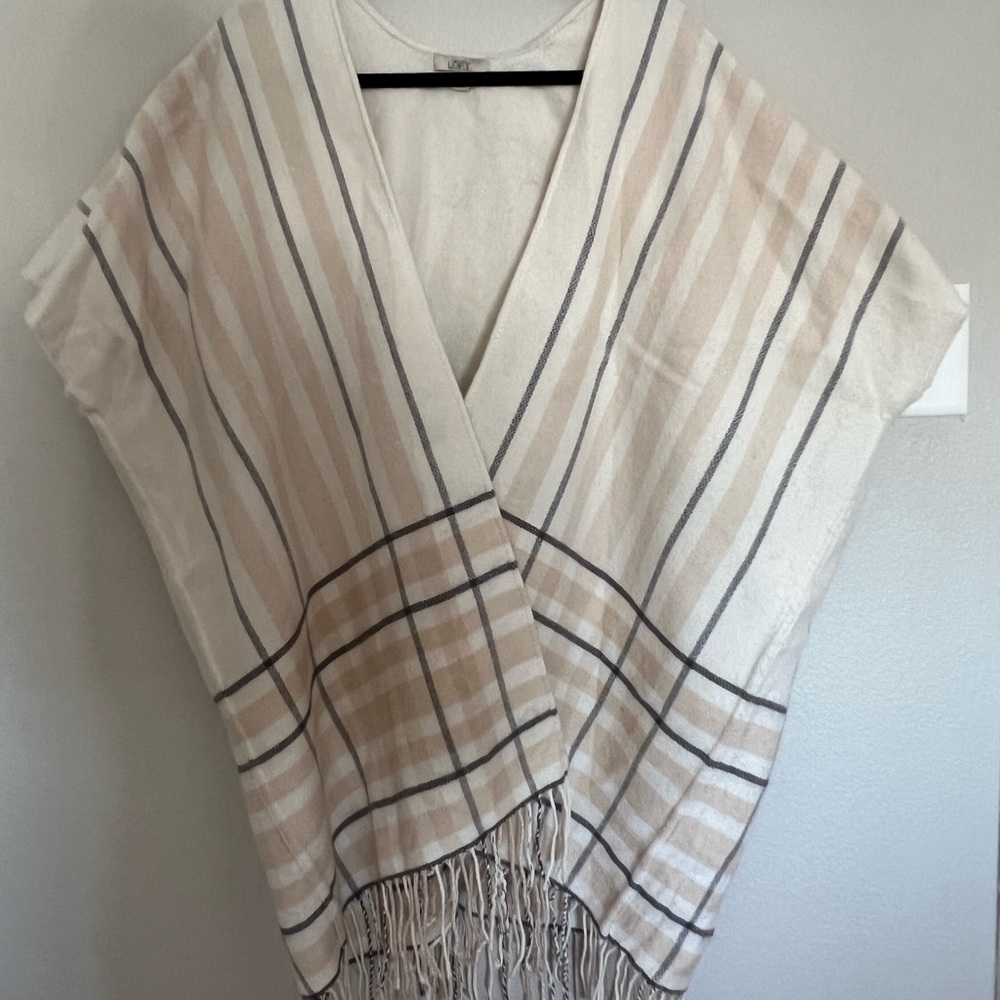 NWOT LOFT Cream wrap